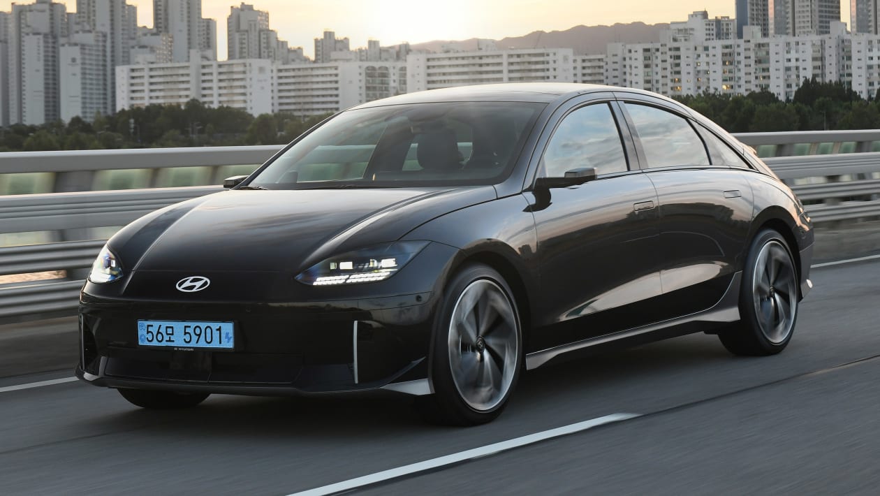 Hyundai Ioniq 6 saloon review | Carbuyer